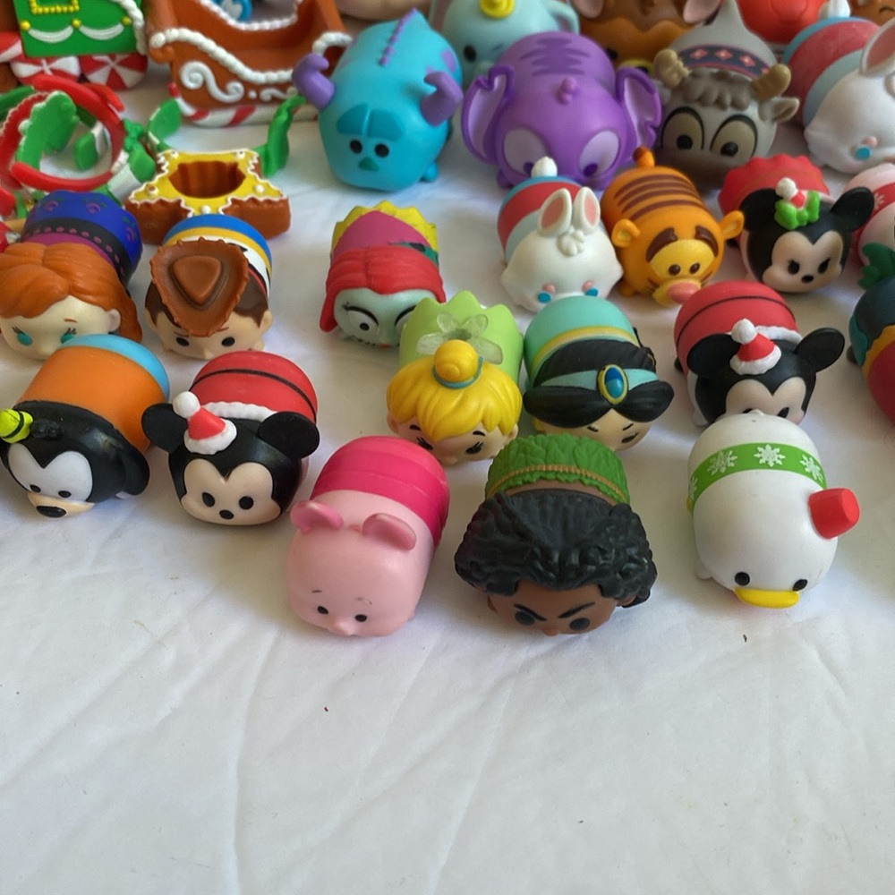 Large lot of Disney Tsum Tsum figures and accessories - Picture 3 of 7